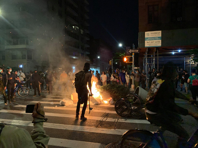 黒人記者 抗議デモに共感しない日本人に失望 同じ状況なら皆さんも火炎瓶を作って投げ始めるはず 去勢されてるのか はちま起稿