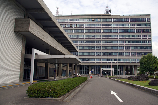 Nagano_prefectural_government01s3200