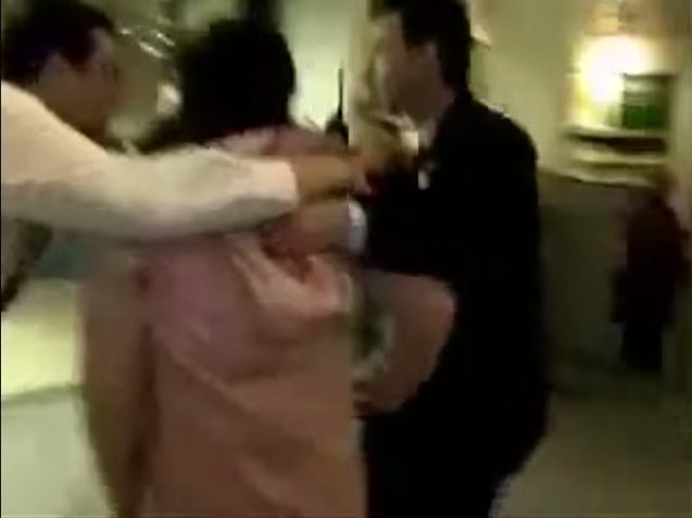 2015y08m18d_092606000