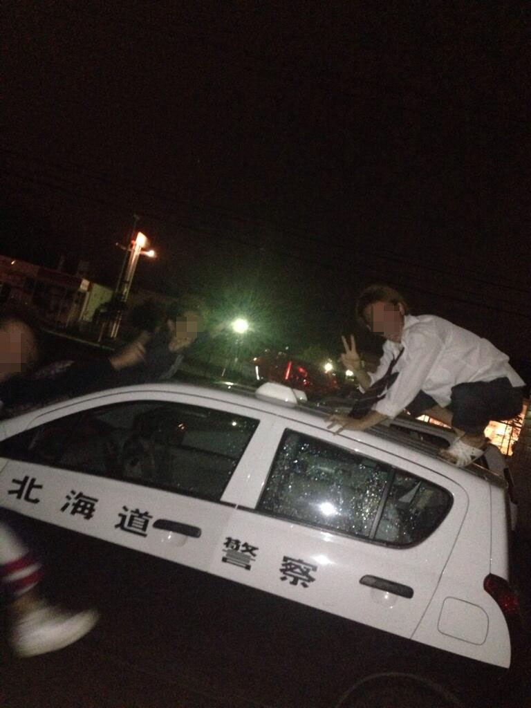 車 屋根 乗る Kuruma 車 屋根 乗る Kuruma