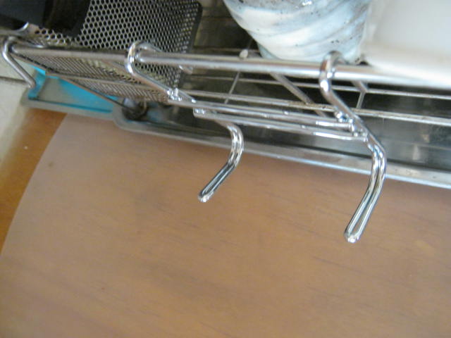 水切りカゴに工夫 ワタシらしいキッチン