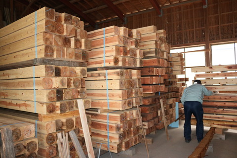 9B2A72AE-B22C-4CB1-940D-0596A854DD5A