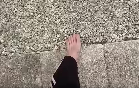370