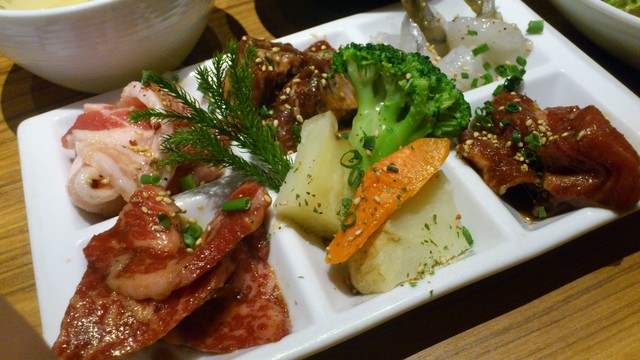 落ち着いた雰囲気を楽しめるカウンターメインのトラジ 大人焼肉頂きます トラジカウンター 銀座ベルビア館店 銀座 恵比寿 銀座大好き 新米フードアナリスト ハツのブログ 落ち着いた雰囲気を楽しめるカウンターメインのトラジ 大人焼肉頂きます トラジカウンター 銀座ベルビア館店 銀座 恵比寿 銀座大好き 新米フードアナリスト ハツのブログ