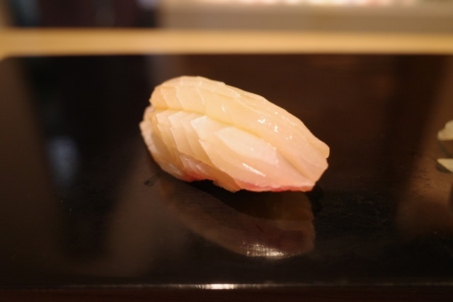 R0018496