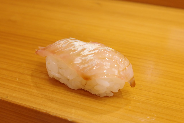 R0000412