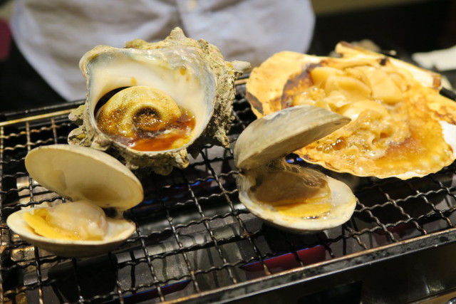 三田 海鮮ｂｂｑが楽しめる 赤字覚悟の漁港直送鮮魚を贅沢に浜焼きで食す 海鮮浜焼き酒場 磯野ん家 田町店 恵比寿 銀座大好き 新米フードアナリスト ハツのブログ