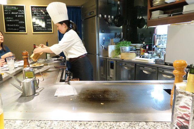 新宿三丁目 こんな鉄板焼き今までなかった 高級食材を新しいスタイルで楽しめるネオ鉄板料理 自分流鉄板焼 てっしん 恵比寿 銀座大好き 新米フードアナリスト ハツのブログ