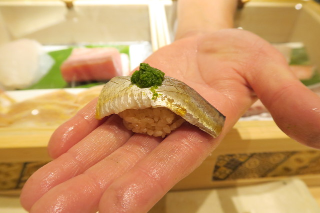 都庁前 新宿の喧騒を離れてしっとりと 名店 すし匠 の流れを汲む 岩瀬氏の本格江戸前鮨を堪能 新宿すし岩瀬 恵比寿 銀座大好き 新米フードアナリスト ハツのブログ
