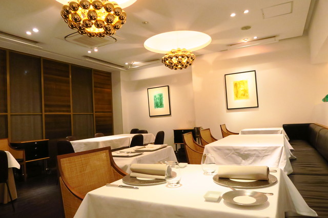 麻布十番 ラグジュアリーな空間で頂く モダンスパニュッシュ 合わせるのはもちろん スペインワインで ただ今 銀座へ移転準備中 Zurriola スリオラ 恵比寿 銀座大好き 新米フードアナリスト ハツのブログ