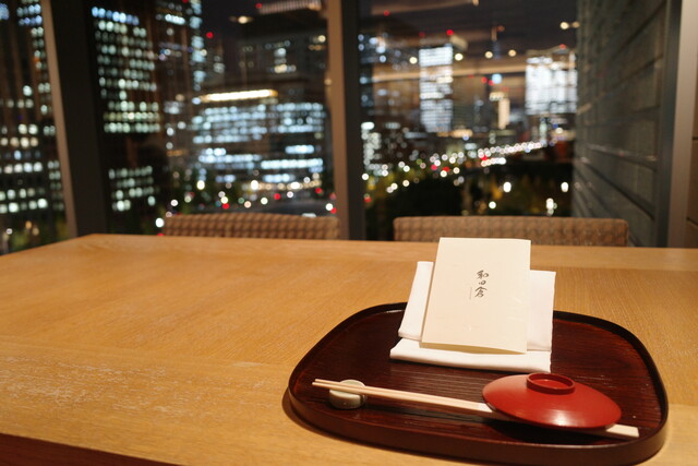 大手町 趣のある和空間で夜景を眺めなら旬の日本料理を堪能 和田倉 恵比寿 銀座大好き 新米フードアナリスト ハツのブログ 大手町 趣のある和空間で夜景を眺めなら旬の日本料理を堪能 和田倉 恵比寿 銀座大好き 新米フードアナリスト ハツのブログ