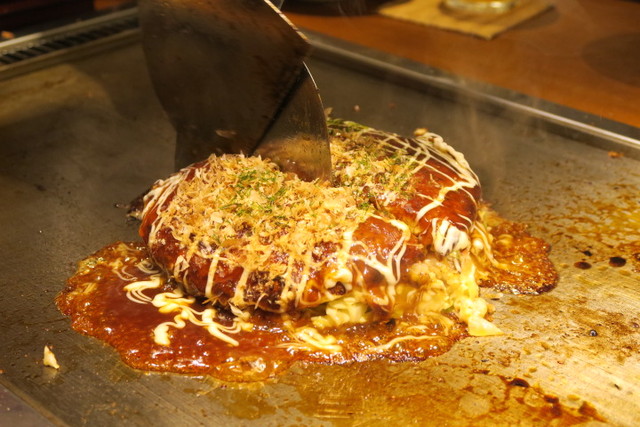 赤坂見附 粉もんのプロ 築地銀だこ がプロデュースするお好み焼がスゴイ 熟成肉 お好み焼のマリアージュ 熟成肉お好み焼 囲 Kakomu 恵比寿 銀座大好き 新米フードアナリスト ハツのブログ