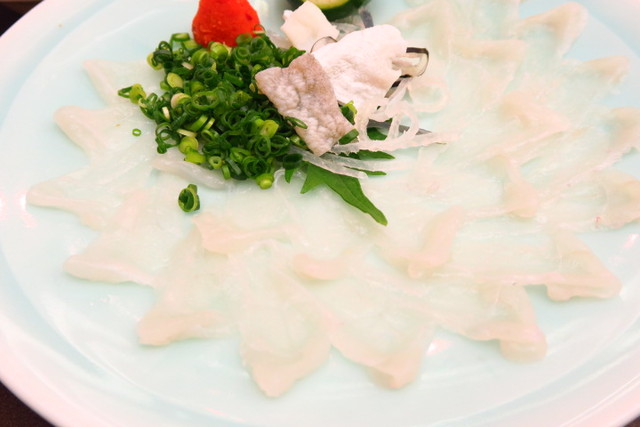 赤坂 接待や会食にも 昭和27創業の老舗店でふぐのフルコースを堪能 割烹 赤坂 三河家 恵比寿 銀座大好き 新米フードアナリスト ハツのブログ