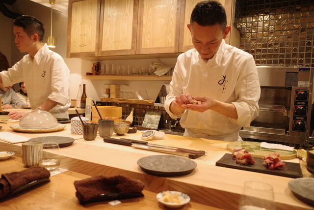 中目黒 ライブ感たっぷりのカウンターで楽しむ大人の隠れ家 握り中心のおまかせコースを堪能 鮨おにかい 恵比寿 銀座大好き 新米フードアナリスト ハツのブログ