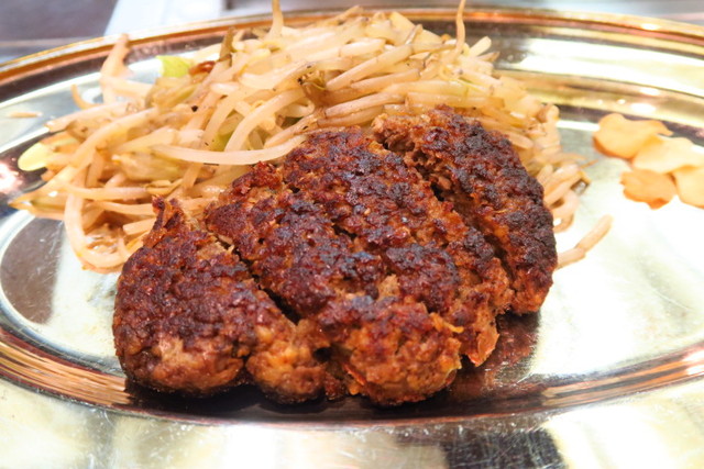赤坂 目の前で焼き上げる絶品和牛ランチは必食 隠れ家的老舗店でハンバーグを堪能 ステーキ ワイン 大澤 Steake Wine Osawa 恵比寿 銀座大好き 新米フードアナリスト ハツのブログ 赤坂 目の前で焼き上げる絶品和牛ランチは必食 隠れ家的老舗店でハンバーグを堪能 ステーキ ワイン 大澤 Steake Wine Osawa 恵比寿 銀座大好き 新米フードアナリスト ハツのブログ