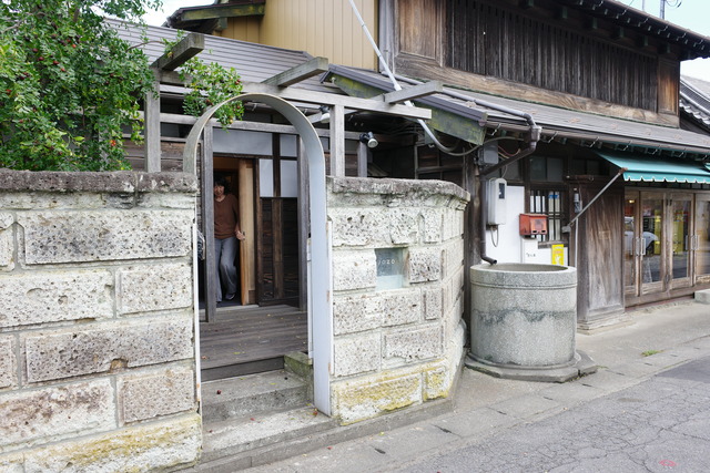 R0001876