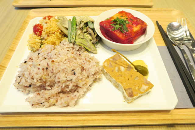 銀座 たっぷり食べても罪悪感ナシ 選べるデリプレートでオシャレランチをするなら Nu Dish Mousse Deli Cafe ニューディッシュ ムース デリ カフェ 恵比寿 銀座大好き 新米フードアナリスト ハツのブログ 銀座 たっぷり食べても罪悪感ナシ 選べるデリプレートでオシャレランチをするなら Nu Dish Mousse Deli Cafe ニューディッシュ ムース デリ カフェ 恵比寿 銀座大好き 新米フードアナリスト ハツのブログ
