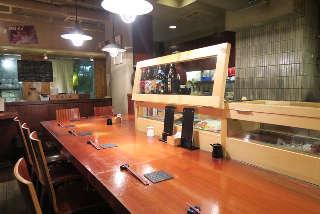 渋谷 選べるお刺身が嬉しい 産地直送の鮮魚と日本酒をカジュアルに楽しめる酒場 魚まみれ眞吉 宮益坂店 恵比寿 銀座大好き 新米フードアナリスト ハツのブログ