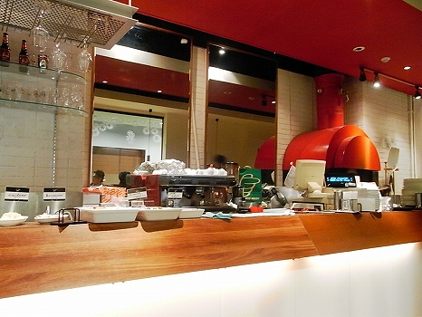 生地から店内で作り上げるピザと500円均一の前菜でさくっとカジュアル飲みに イタリア酒場 イル ヴィゴーレ 300 新宿西口店 新宿 恵比寿 銀座大好き 新米フードアナリスト ハツのブログ 生地から店内で作り上げるピザと500円均一の前菜でさくっとカジュアル飲みに イタリア酒場 イル ヴィゴーレ 300 新宿西口店 新宿 恵比寿 銀座大好き 新米フードアナリスト ハツのブログ