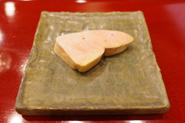 R0004240