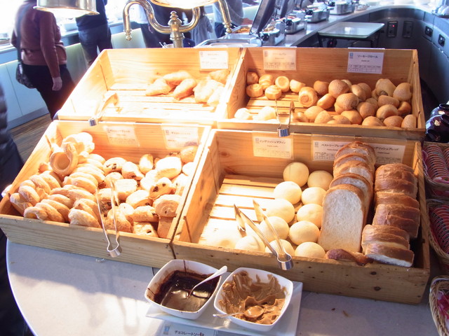 お台場の景色を眺めながら頂く モーニングビュッフェ 和食から洋食まで様々なお料理が楽しめます 地中海料理オーシャン ダイニング お台場ホテル日航東京 恵比寿 銀座大好き 新米フードアナリスト ハツのブログ