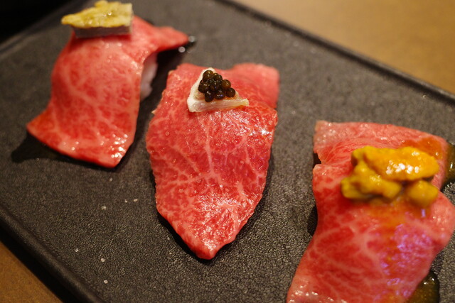 新宿三丁目 オシャレ空間はデートにも 新宿の夜景を眺めながら極上焼肉を堪能 和牛焼肉 やくにく 恵比寿 銀座大好き 新米フードアナリスト ハツのブログ