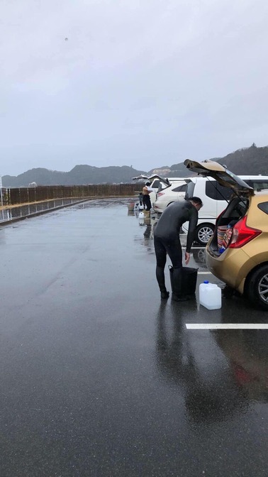 CBDF8686-3F44-4C0F-8DBF-262DCEB2132E