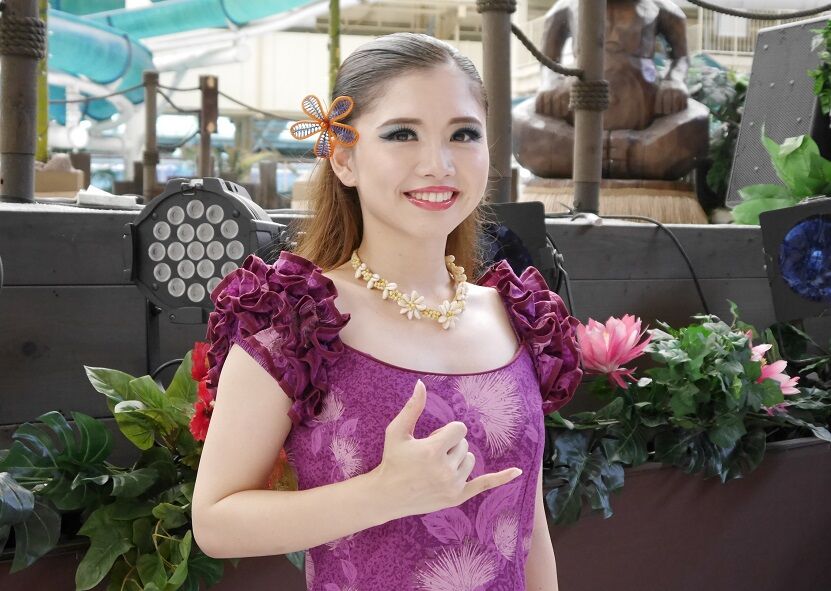 超貴重☆ハワイアンズ　ソロダンサー直筆サイン入りカレンダー2018 超貴重☆ハワイアンズ ソロダンサー直筆サイン入りカレンダー2018