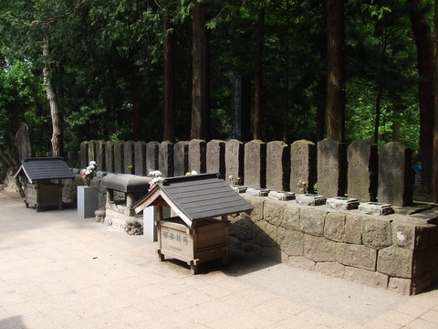 飯盛山-白虎隊士の墓2007_0518_141118