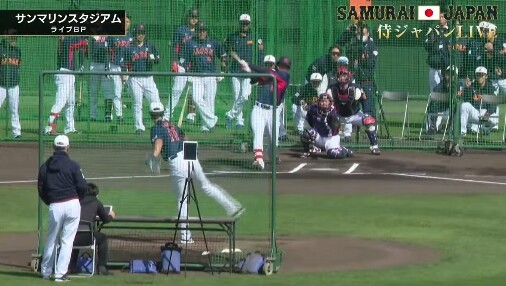 村上宗隆がダルビッシュからバックスクリーン弾！