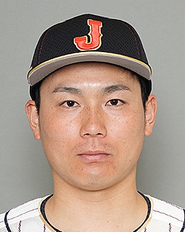 侍ジャパン、１次リーグ全勝後のグラウンドで栗林良吏の〝惜別会〟