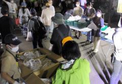 「貧困層が液状化のように」都心の公園、20分で消えた弁当400食