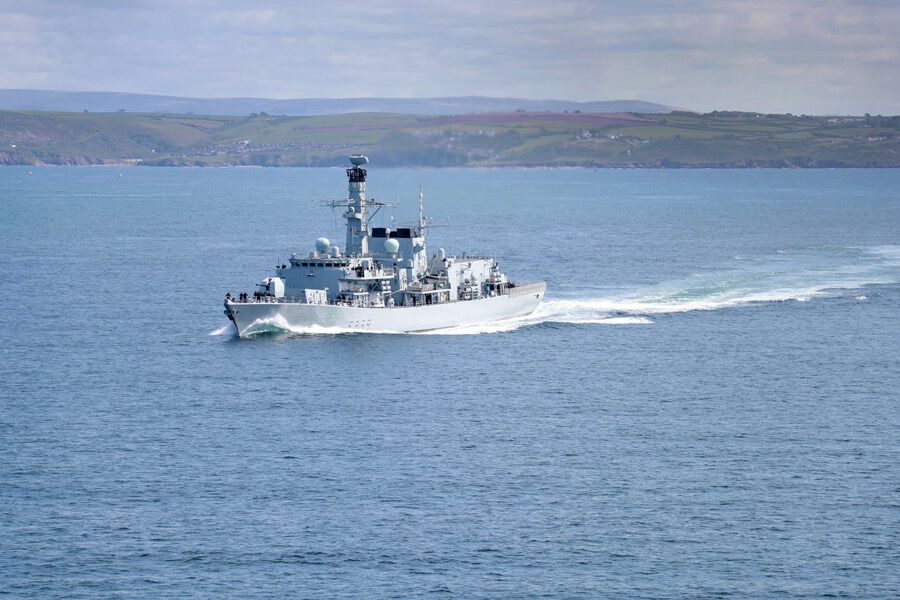 航走するリッチモンド（Image：Crown Copyright）