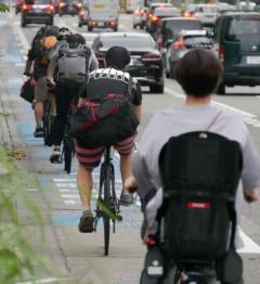 みんなが知らない「自転車ヘルメット」のルール 法律があるのに10年超も浸透せず