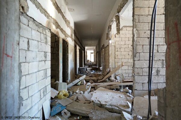 爆発で大きな被害を受けたカランティーナ公立病院。(C) UNICEF_UNI362831_Choufany