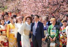 安倍晋三首相「桜を見る会」野党追及で参加タレントは赤っ恥