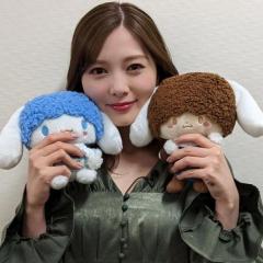 白石麻衣、萌え袖に翻弄されそう。胸元のポケットが可愛い探偵風コーデに注目