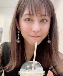 斎藤ちはる、乃木坂46高山一実の卒業をアナウンサーらしく祝う！１期生同士の絆は深い