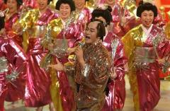 紅白で松平健が17年ぶりに「マツケンサンバ」を披露 スケボーで登場