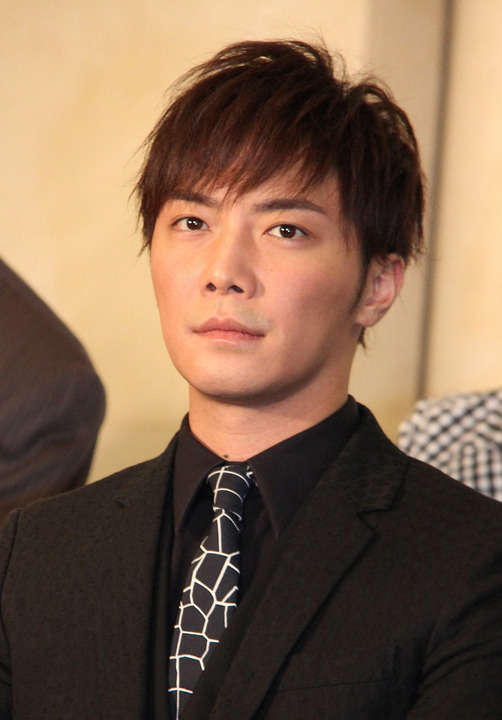 芸能 元 成宮寛貴氏 髪をカットした新ヘアスタイル披露 永遠にかっこいい 笑顔にキュン死寸前 芸能野次馬ヤロウ