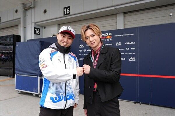 レーシングブルズのリザーブドライバー岩佐歩夢選手と初対面。ホンダ育成出身の岩佐選手は第4戦バーレーンのフリー走行にレッドブルから出走