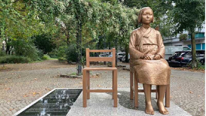 ベルリン市長が慰安婦像の撤去を示唆、ネット上で論争再燃