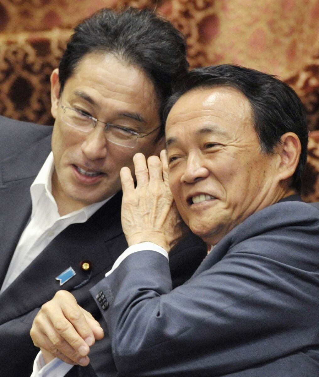 話題沸騰！岸田と麻生が繰り広げるユーモア溢れる会話の秘密とは？