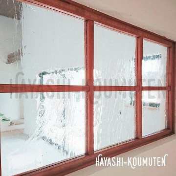 19022202霧島市林工務店気泡入りガラス窓