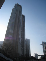 25 021