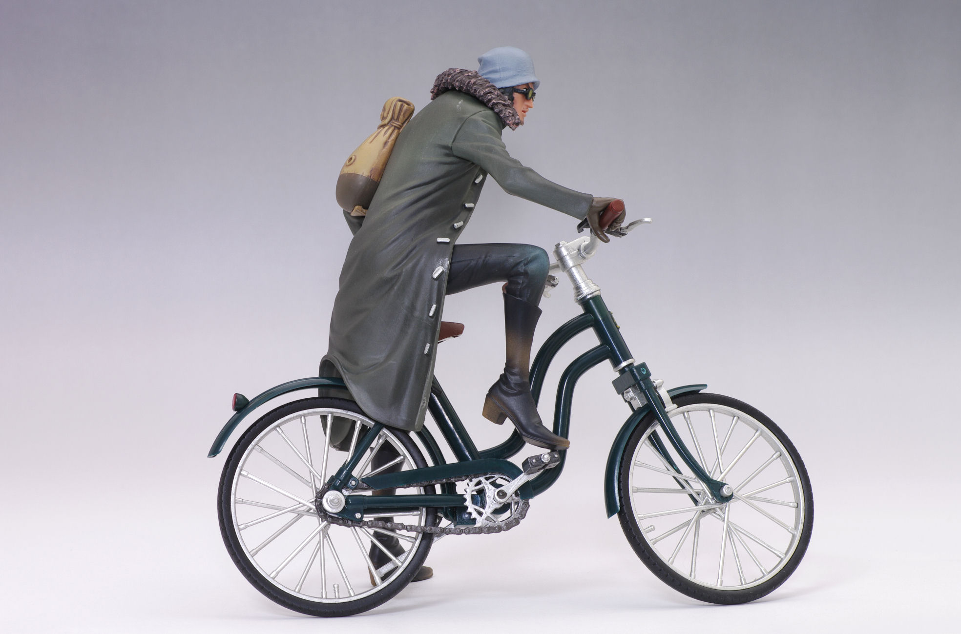 クザン フィギュア 自転車