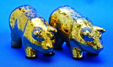 黄金の豚2匹
