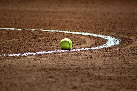 softball-372979_640