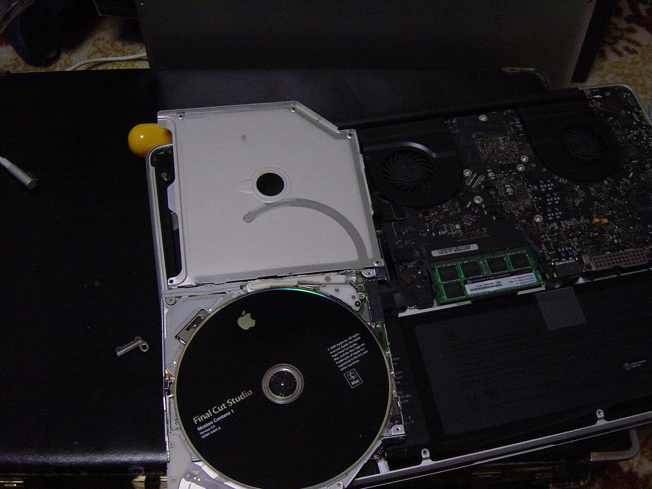 Macbook 抜けなくなったcd フォーカー 4k 下書き