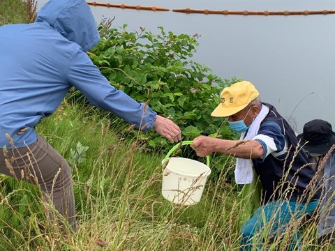 7BF84940-1D7E-4899-9944-6A8D964E5E54